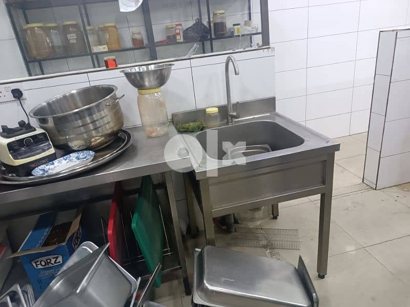 Thiabco auction of new and used restaurant and cafe equipment 10