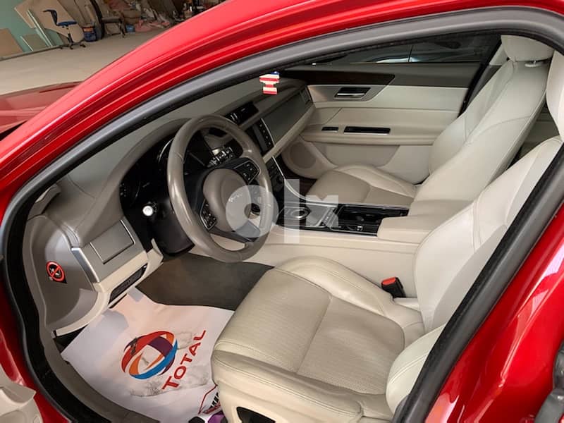 Jaguar XF 2016 V6 expat used 4