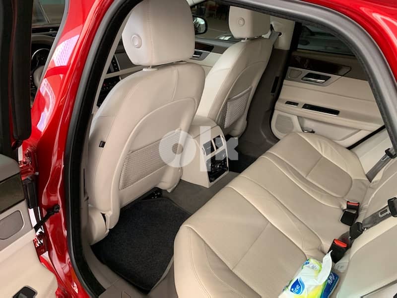 Jaguar XF 2016 V6 expat used 5