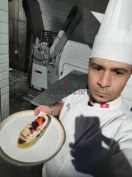 Tunisian nationality 24 years experience Pastry bakery sweet chef ( ma 2