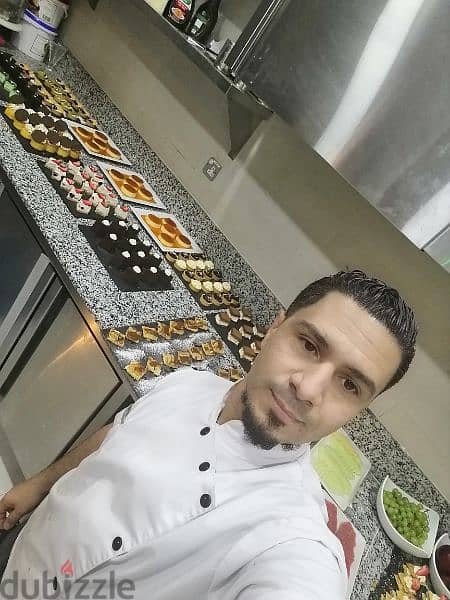 Tunisian nationality 24 years experience Pastry bakery sweet chef ( ma 6