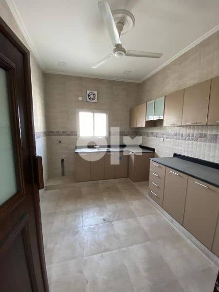2 bedroom flat for rent in Shahrakkan 9