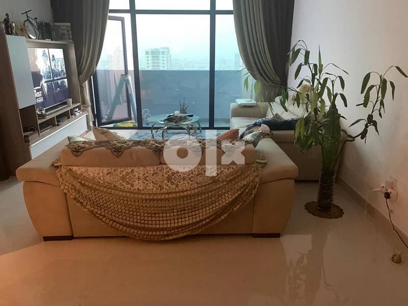 Golden opportinuty for Investors : 2 bedrooms flat for SALE and rented 10