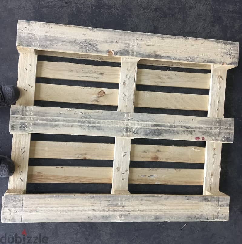 Wooden pallets, used, new, plastic pallet 2