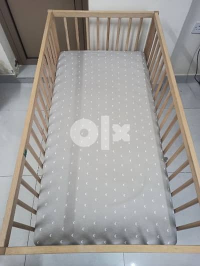 BABY BED WITH MATRESS &BUMPER