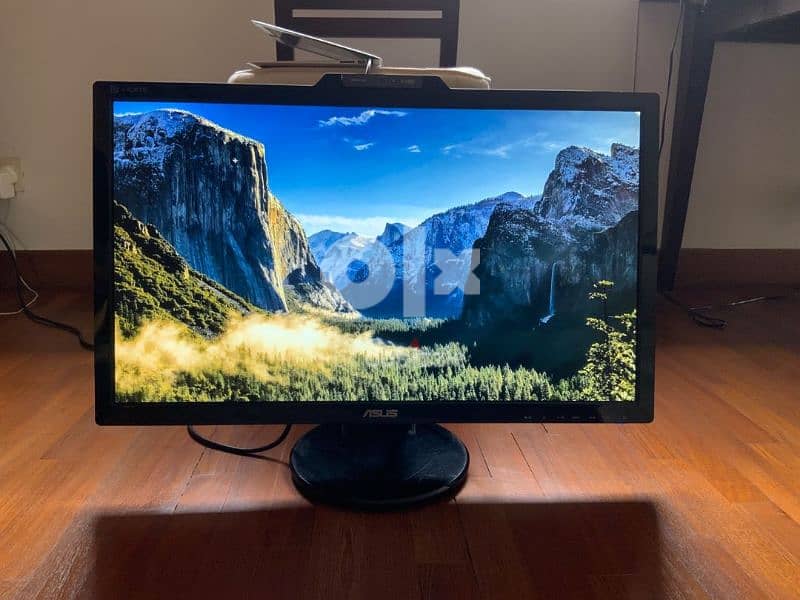 Asus 22" LED monitor witb Built in Cam 2