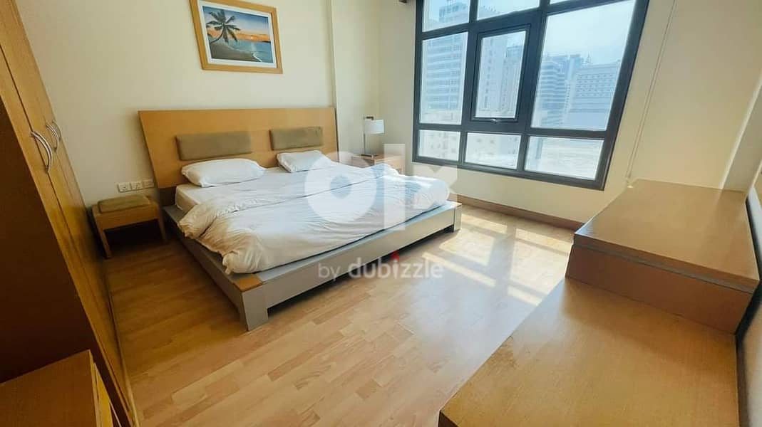 Serviced +inclusive+Balcony+all ensuite+dishwasher 8