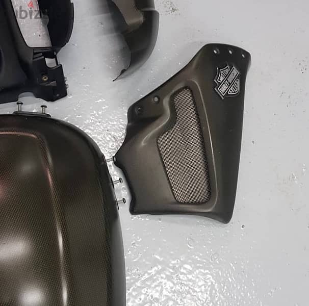 Real CarbonFiber Kit For HD Vrod Muscle 4