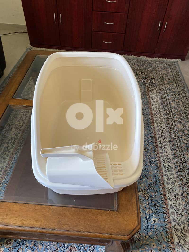 Cat litter box with scooper for Sale 3