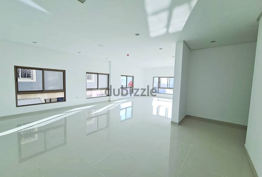 luxury spacious apartment 4 bedrooms 0