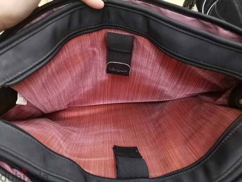 TARGUS prism- top load laptop bag 15" 6