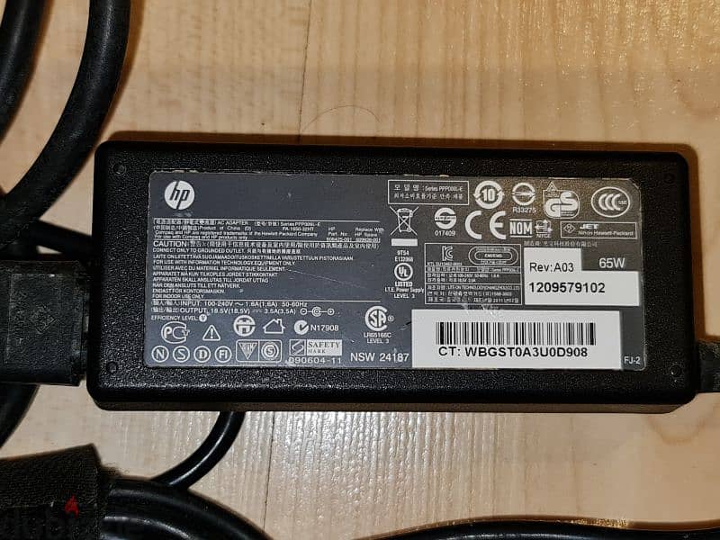 Original HP laptop charger 1