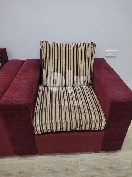 2 Single Sofa Seats for sale, 15BD for both 2