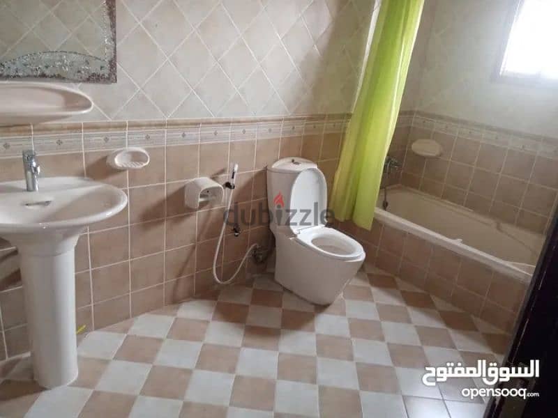 Partition room for rent (65bd with ewa) Al maqsha near country mall 1