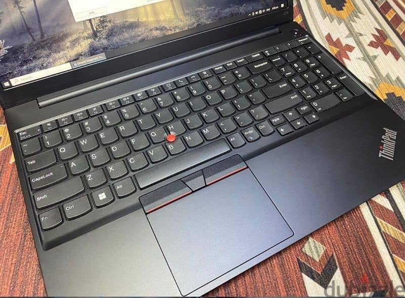Lenovo Thinkpad i7 11th Gen 1TBSSD Laptop 3