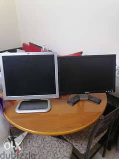 Dell and hp monitor 0