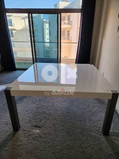 table white and gray  size 150x150cm 0