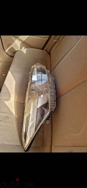 toyota yares 2015 one side light 0