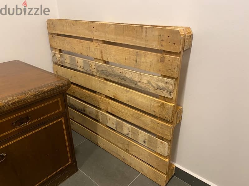 Used, recycled wooden pallets, wooden boxes, crates, liftvan etc 11