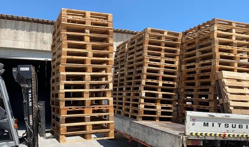 Used, recycled wooden pallets, wooden boxes, crates, liftvan etc 14