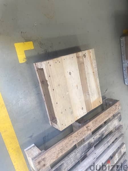 Used, recycled wooden pallets, wooden boxes, crates, liftvan etc 17