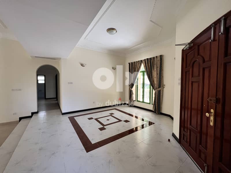 lovely 3 bedroom Compound Villa Close to Causeway 3