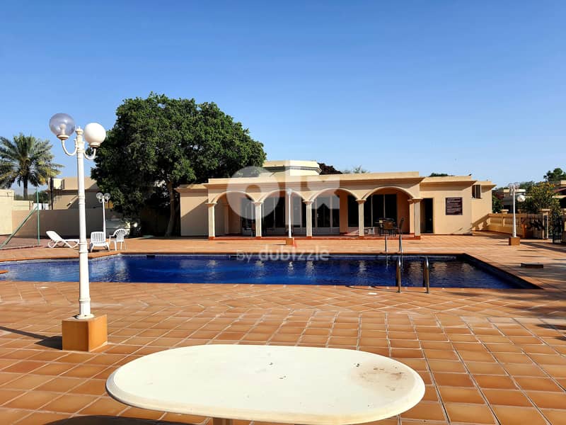 Large 4 bedroom villa for rent in janabiya 8