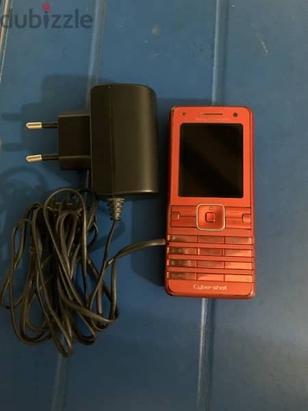 Sony Ericsson cyber shot Good battery backup With charger . 2