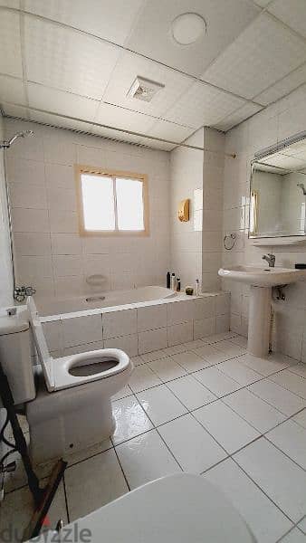 Juffair, Spacious Room with attached toilet for monthly rent (incl) 4