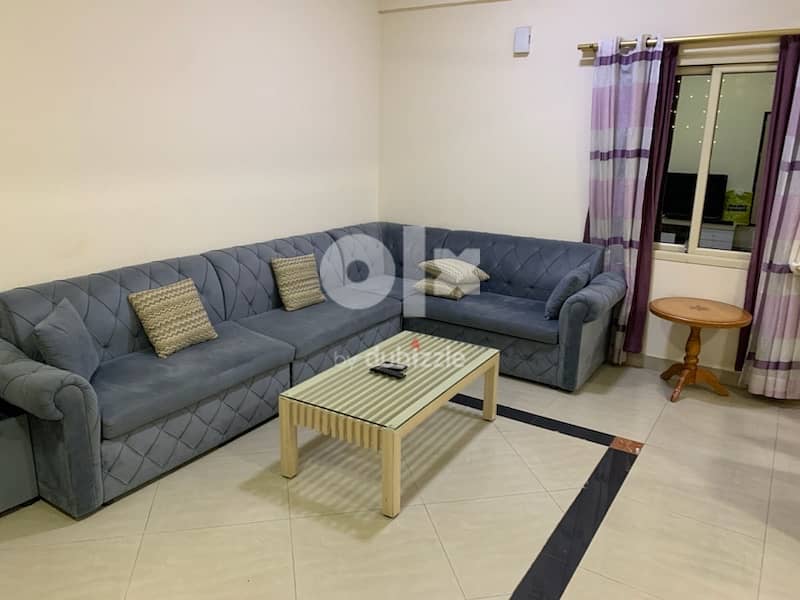 شقة غرفة وصالة شامل الكهرباء والانترنت شهر يناير flat one room for re 1