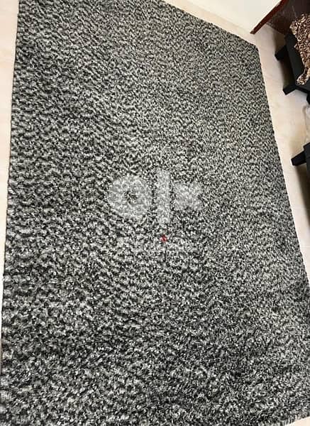 Good Condition Carpet 2 Meters X 3 Meters 1