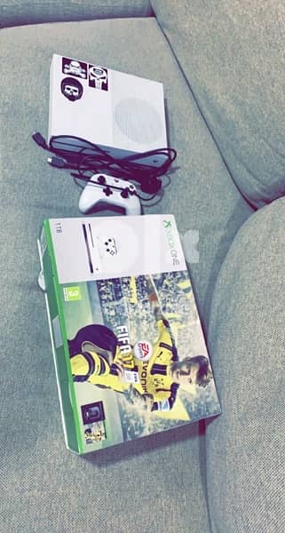 xbox one s 1tb 50bd 1