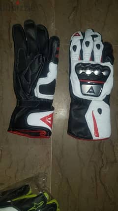 Alphinestar and Dianese gloves  on resonable price.