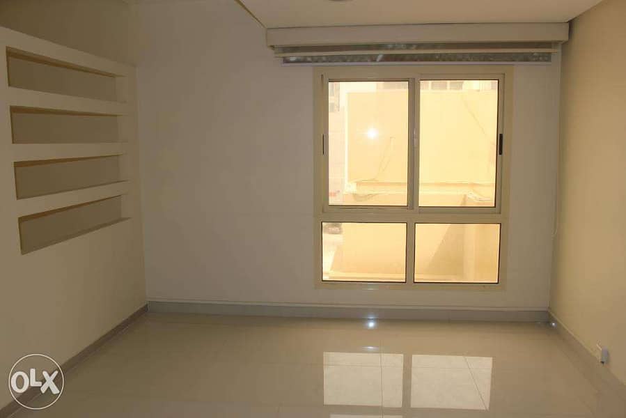 Modern Office for rent in Seef 2