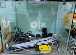 Fish tank with accessories 0