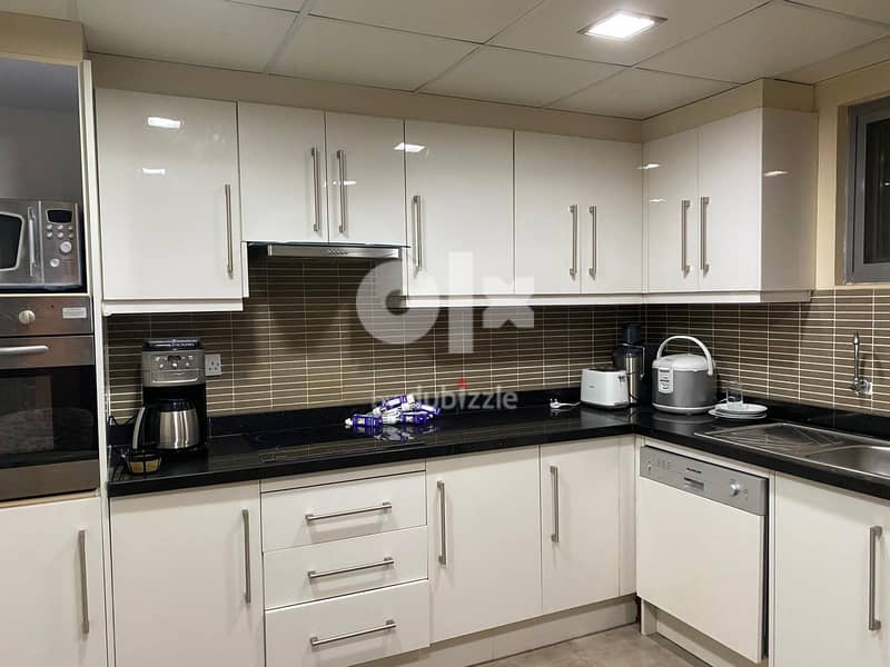 2 bedroom apartment in Amwaj for sale directly from owner 1