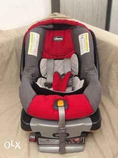 Chicco infant car seat with base 0