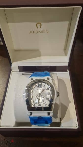 Aigner Watch Women - Gold A31692 with 105 VS1 India | Ubuy