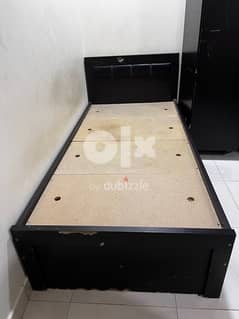 Double bed store price olx