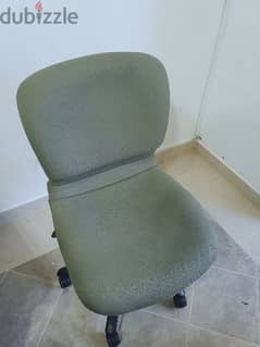 Computer discount chair dubizzle