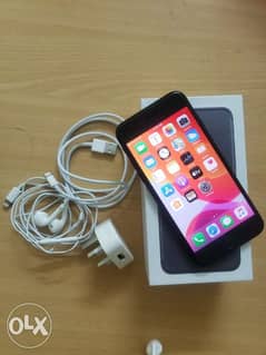 iPhone 7 128gb with box and all accessories original 0