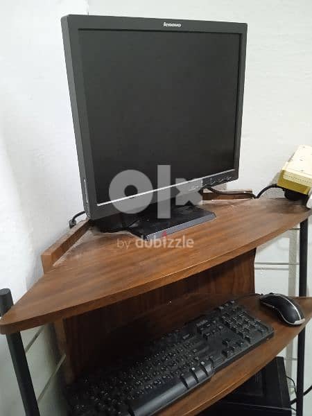 Lenovo computer with keyboard and mouse 3