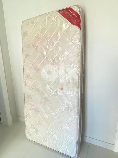 Single Bed Mattress with cover 4