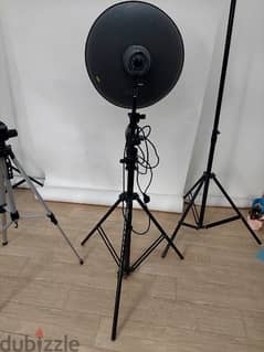 beautydish with light 200w with boomstand