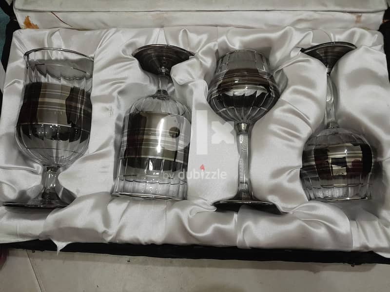 High class Pyres Glass decoration items 8