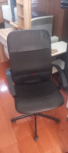 Office discount chair dubizzle