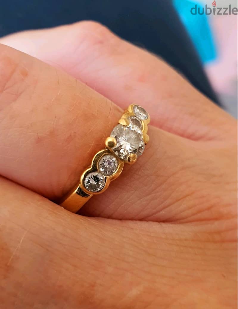 18 carat gold Diamond ring 3