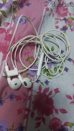 Apple best sale earphones olx