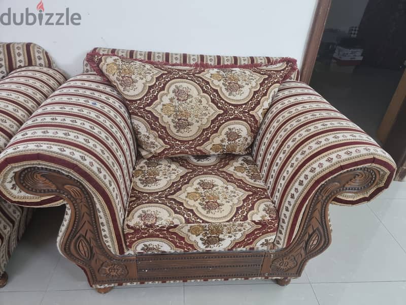 Five seater Sofa set. (Urgent sale) 5