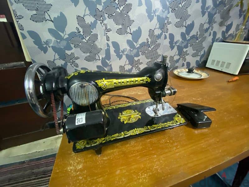 Singer stiching machine for sale 0